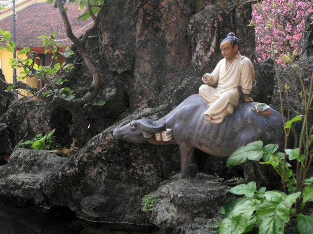 Bouddha jardin statue